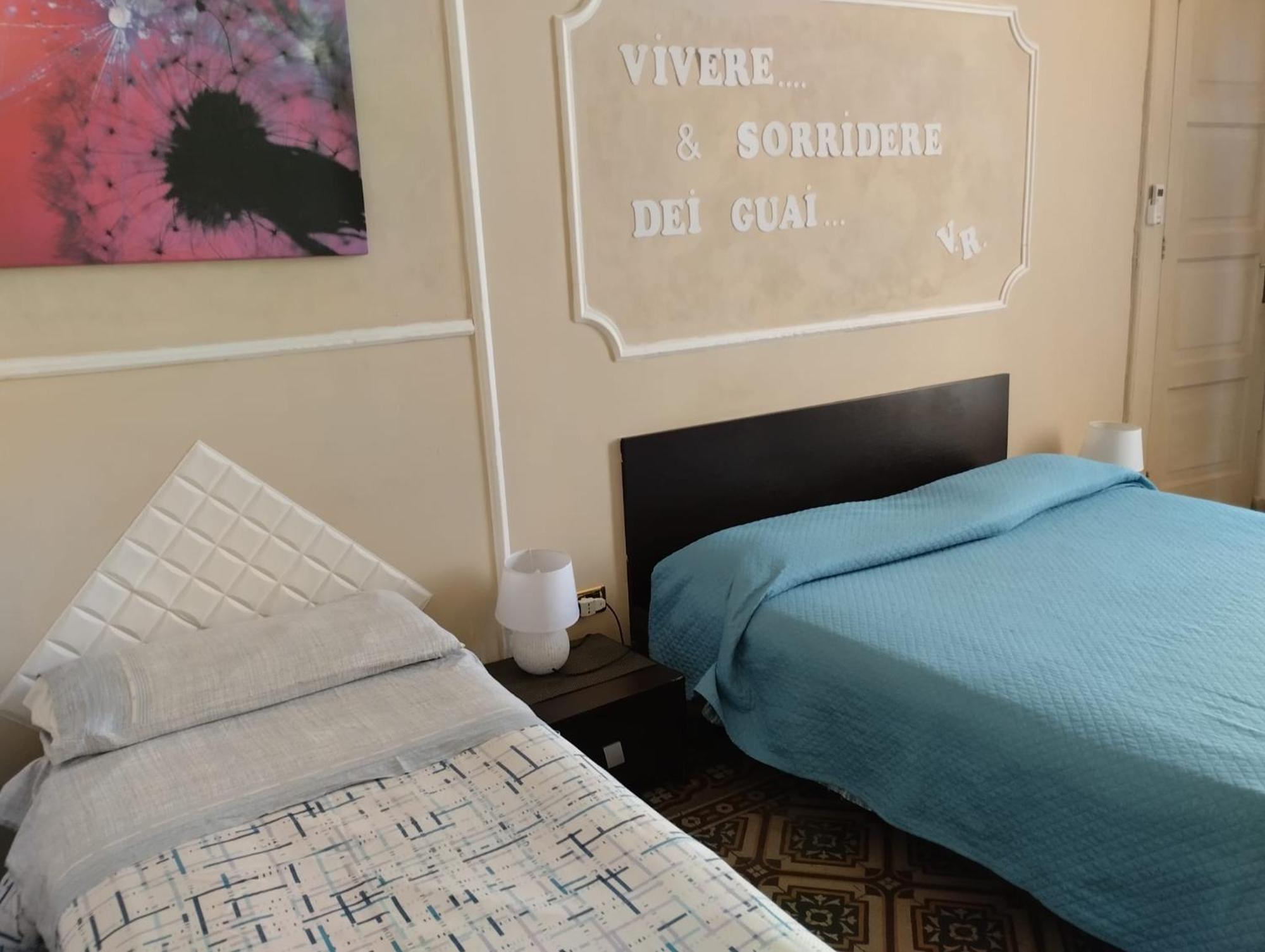 レッジョ・ディ・カラブリア Al Duomo Bed & Breakfast エクステリア 写真