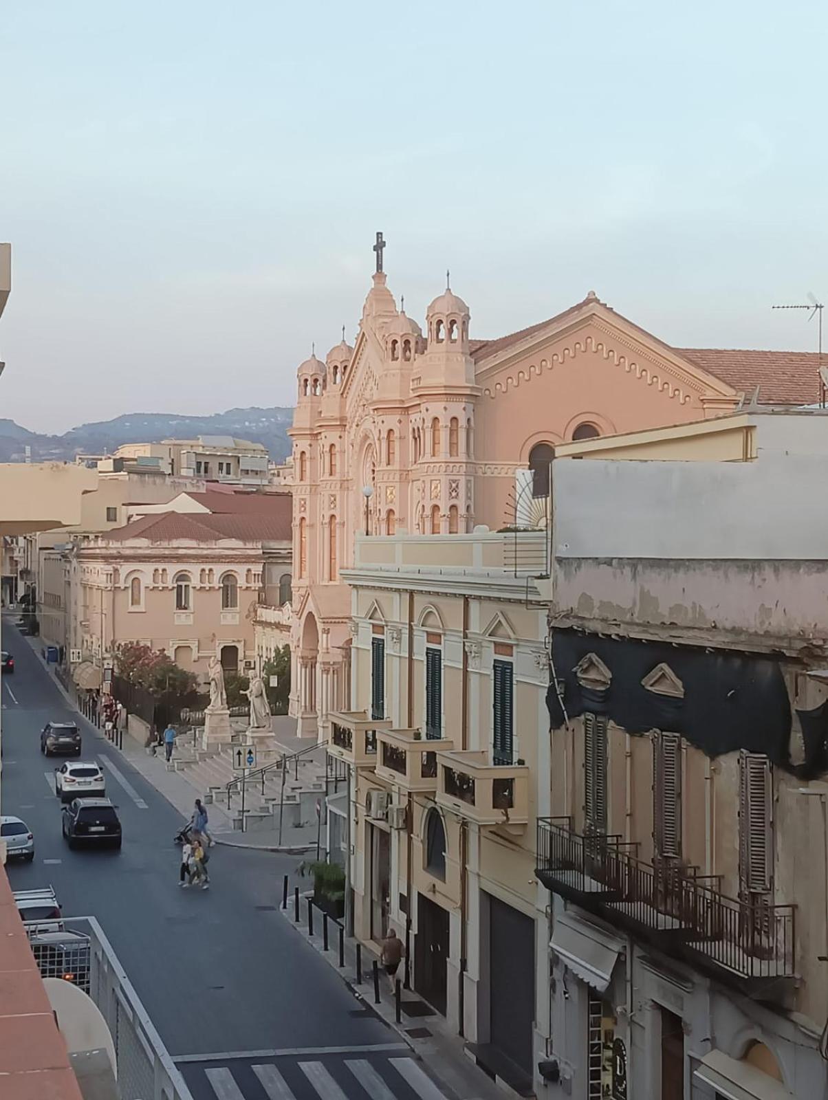 レッジョ・ディ・カラブリア Al Duomo Bed & Breakfast エクステリア 写真