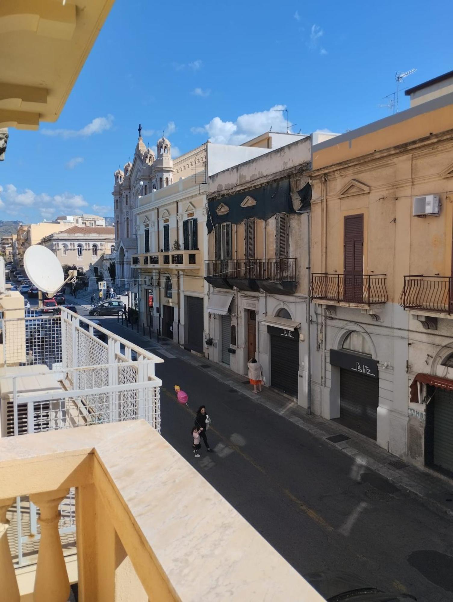 レッジョ・ディ・カラブリア Al Duomo Bed & Breakfast エクステリア 写真